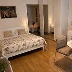 La Petite Maison Alojamento de Acomodação e Pequeno-almoço Florença