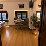 Alojamento de Acomodação e Pequeno-almoço La Petite Maison Florença