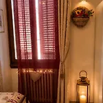 Alojamento de Acomodação e Pequeno-almoço La Petite Maison Florença