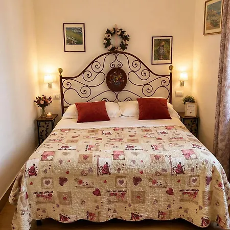 ベッド・アンド・ブレックファスト La Petite Maison