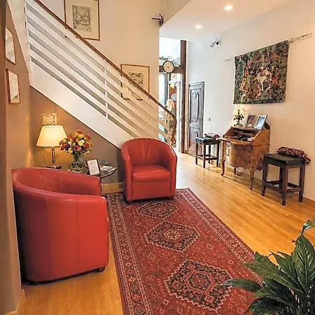La Petite Maison לינה וארוחת בוקר