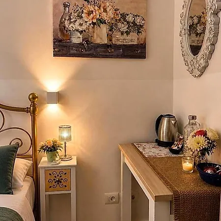 La Petite Maison 4* Florença