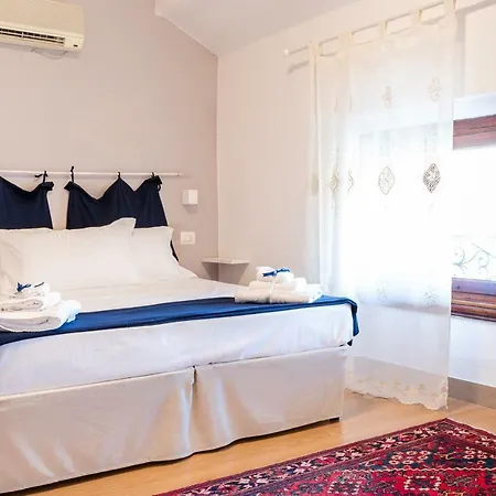 La Petite Maison Bed and breakfast