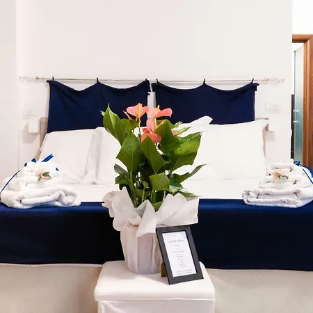 La Petite Maison Bed and breakfast *