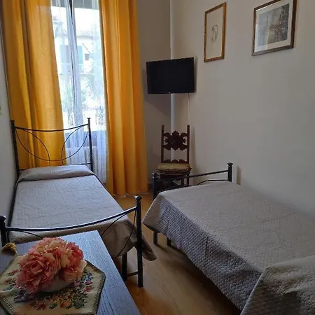 Nocleg ze śniadaniem La Petite Maison 3*